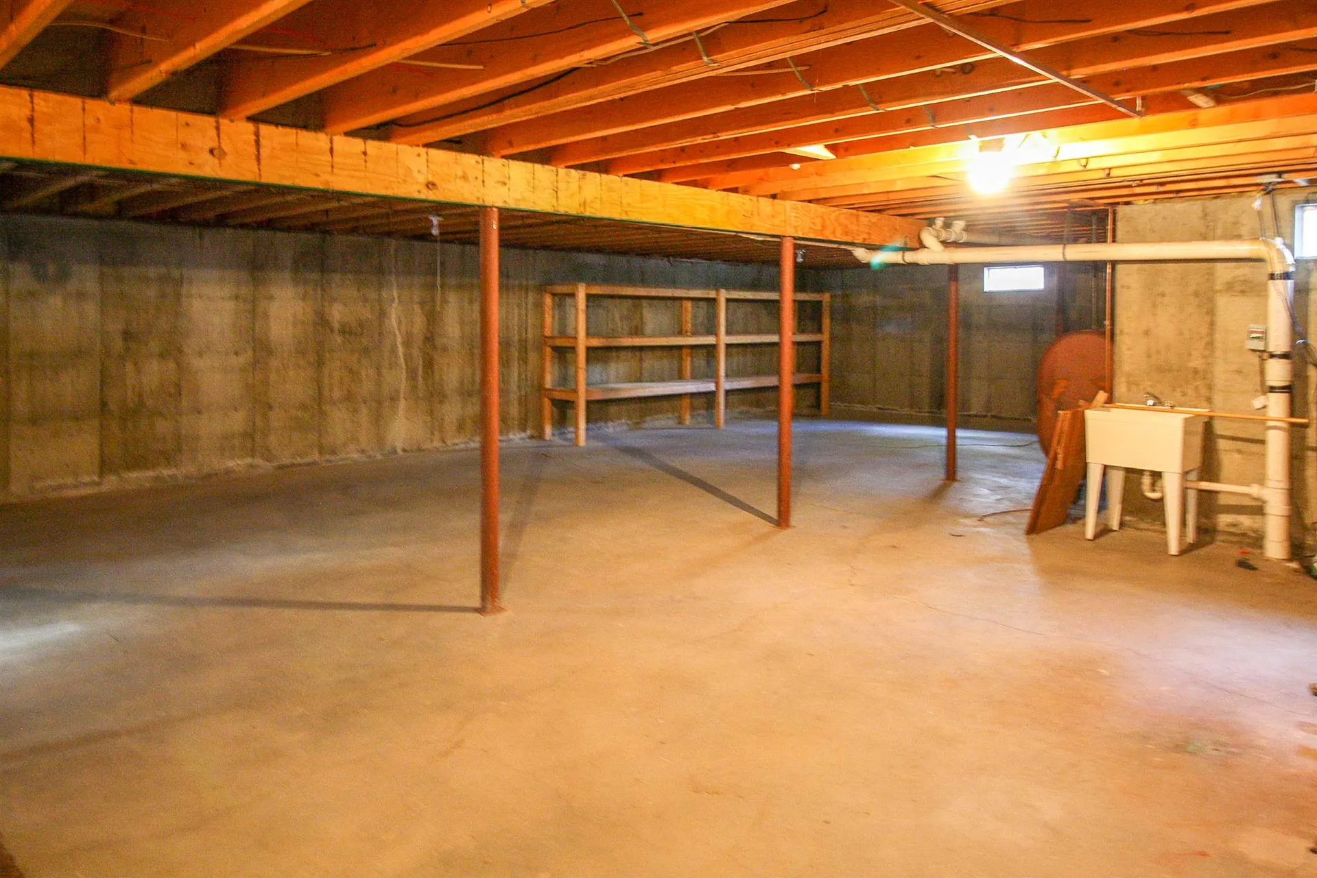 85 Fox Lane Hartford VT 05059