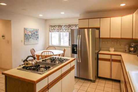 85 Fox Lane Hartford VT 05059