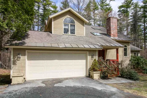 85 Fox Lane Hartford VT 05059