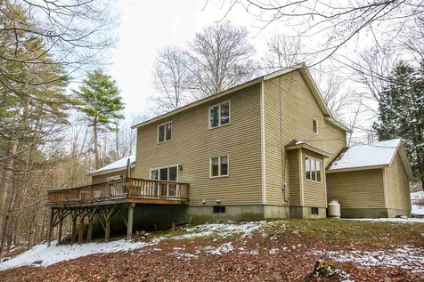 85 Fox Lane Hartford VT 05059