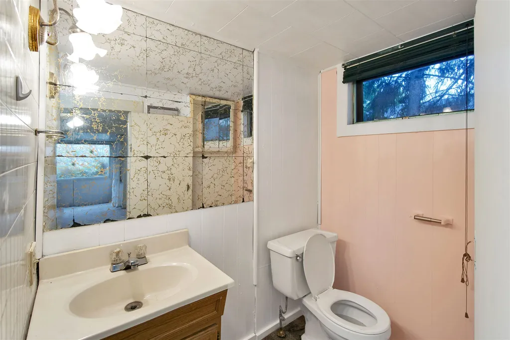 162 West Street Essex VT 05452