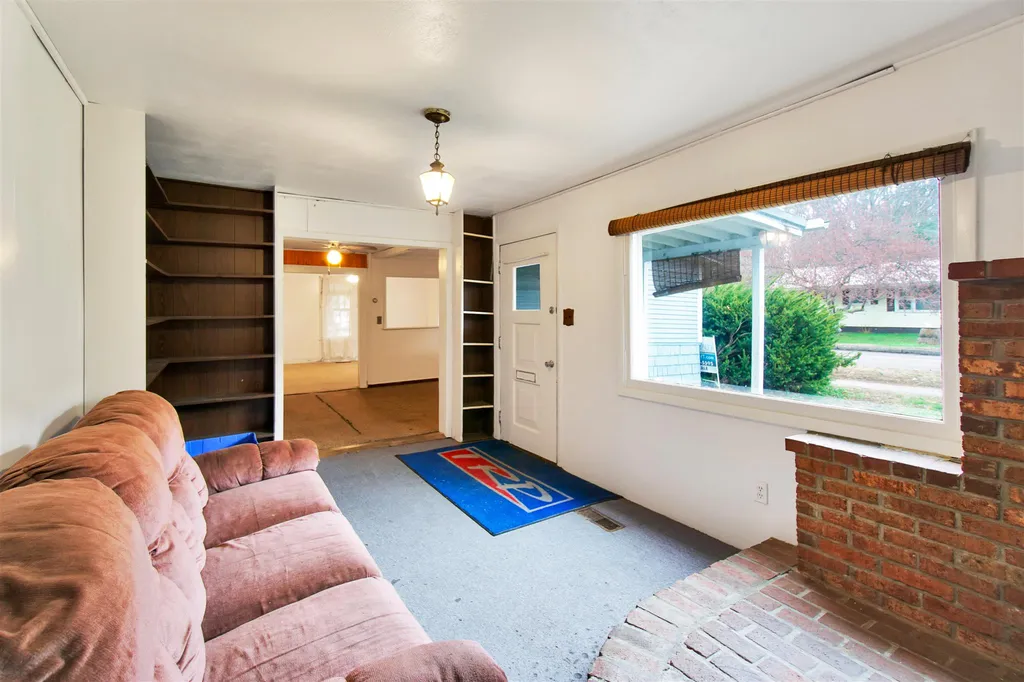 162 West Street Essex VT 05452