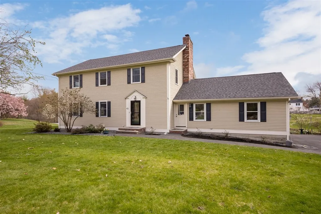 43 Haverhill Road Salem NH 03079