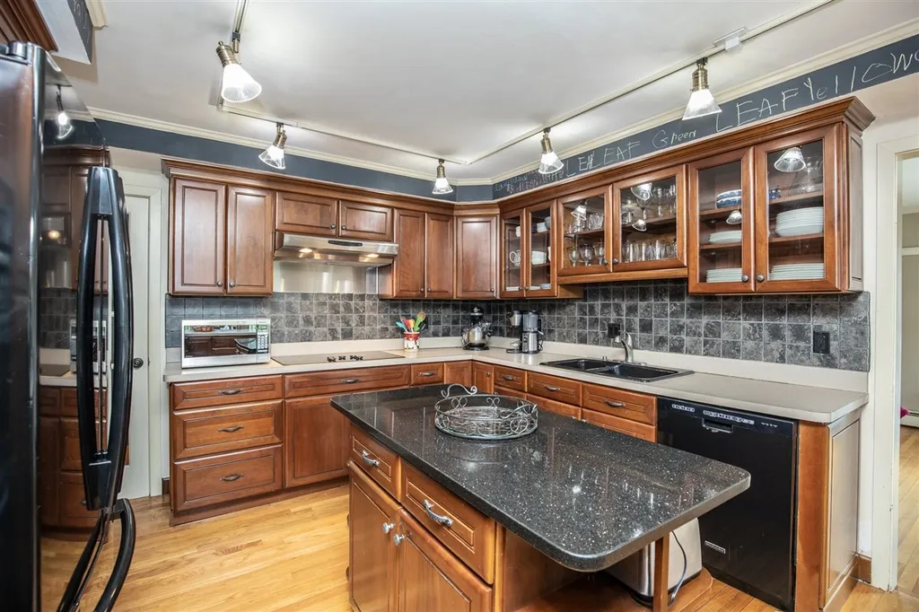 43 Haverhill Road Salem NH 03079