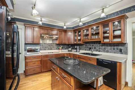 43 Haverhill Road Salem NH 03079
