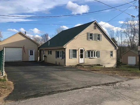 32 School Street Farmington NH 03835