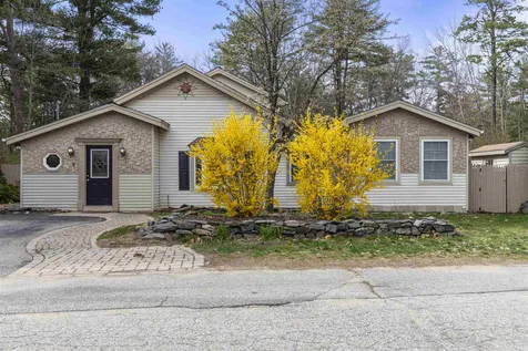 8 Berry Street Rochester NH 03867