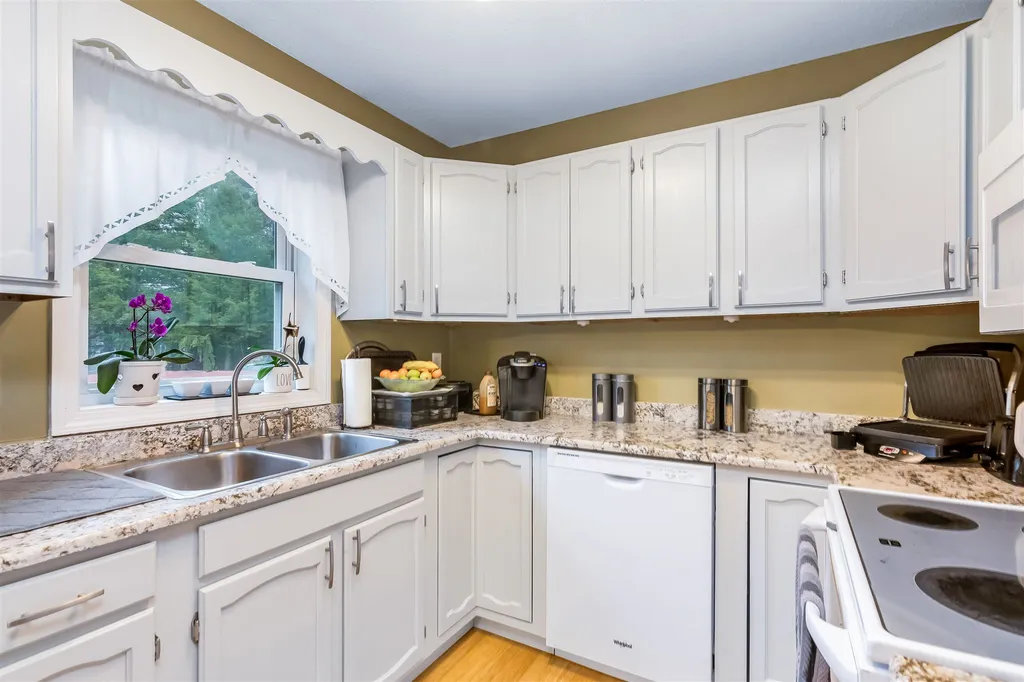 17 Raspberry Court Milton VT 05468