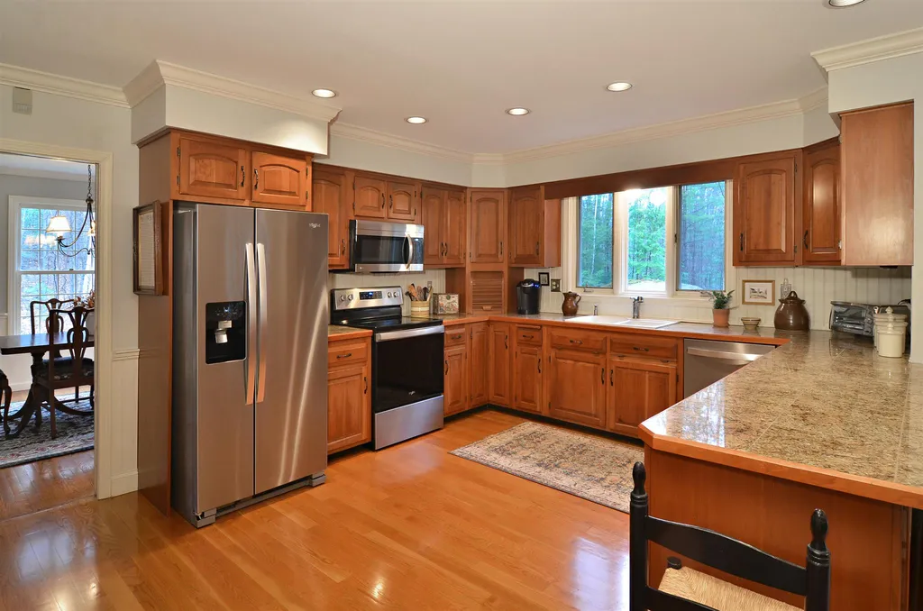 55 Oriole Drive Bedford NH 03110