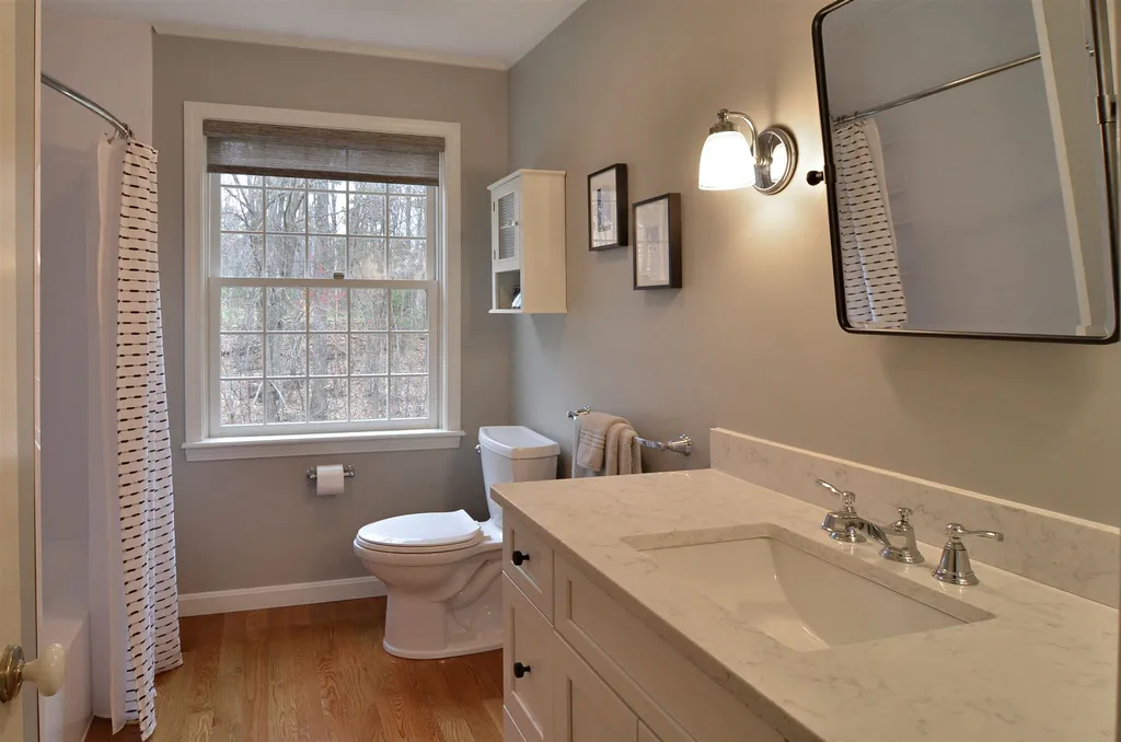 55 Oriole Drive Bedford NH 03110