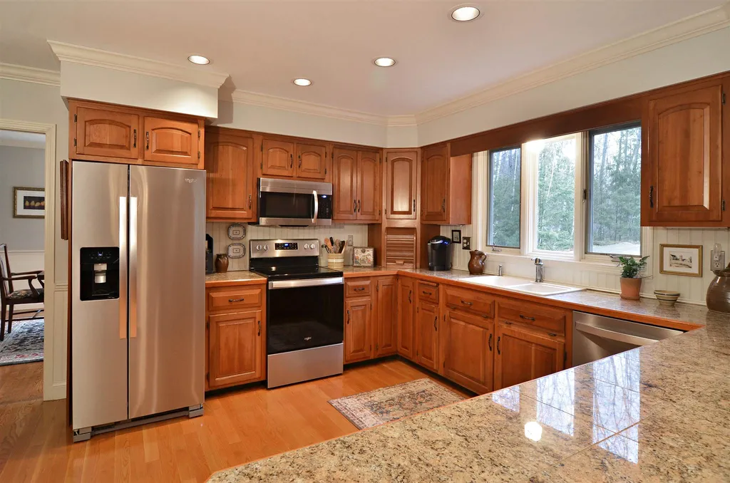 55 Oriole Drive Bedford NH 03110