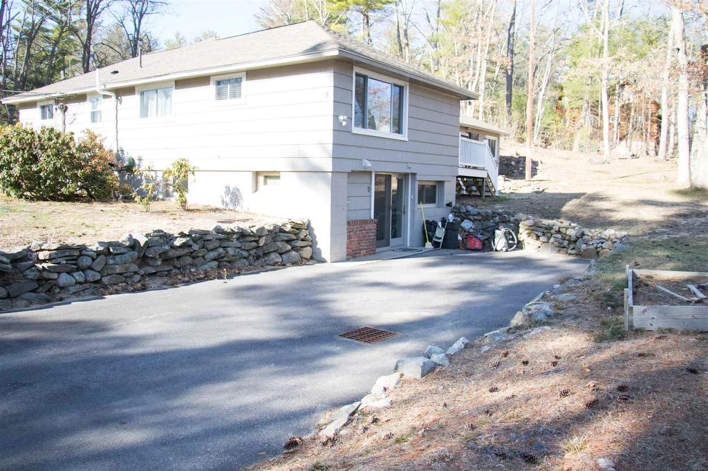 9 Walter Palmer Lane Salem NH 03079