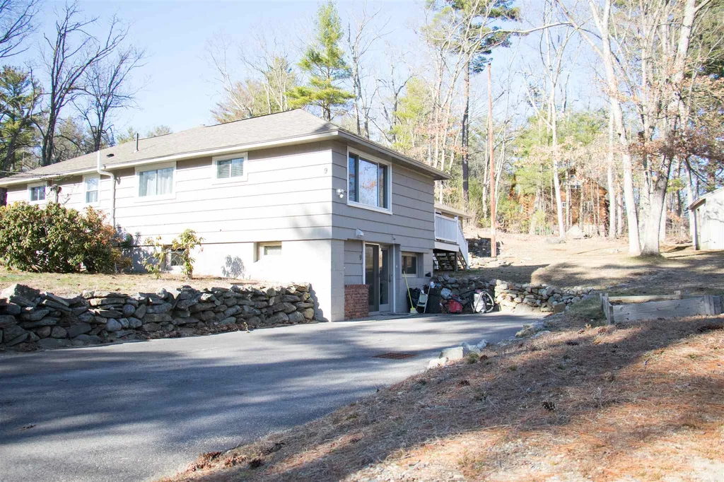 9 Walter Palmer Lane Salem NH 03079
