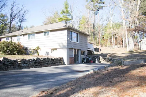 9 Walter Palmer Lane Salem NH 03079