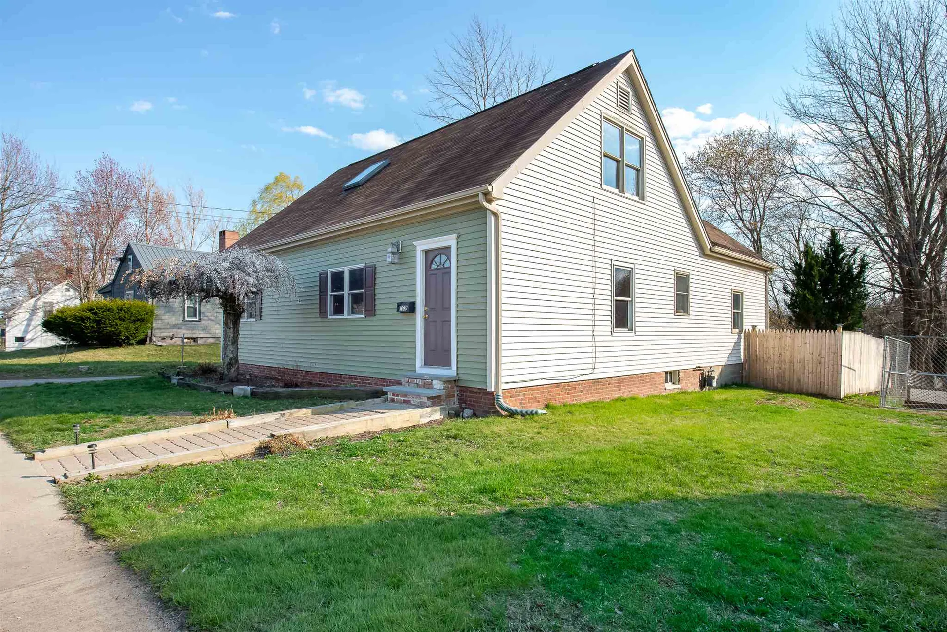 109 Pickering Road Rochester NH 03839-4644
