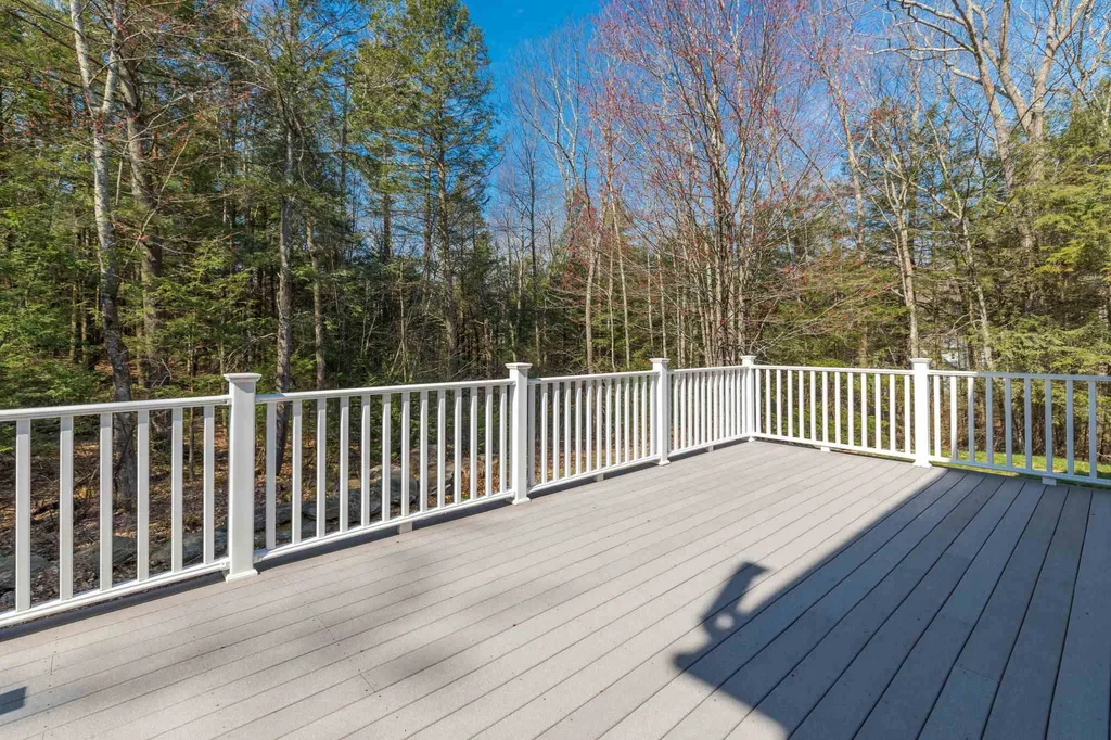 84 Highland Ridge Road Barrington NH 03825-5012