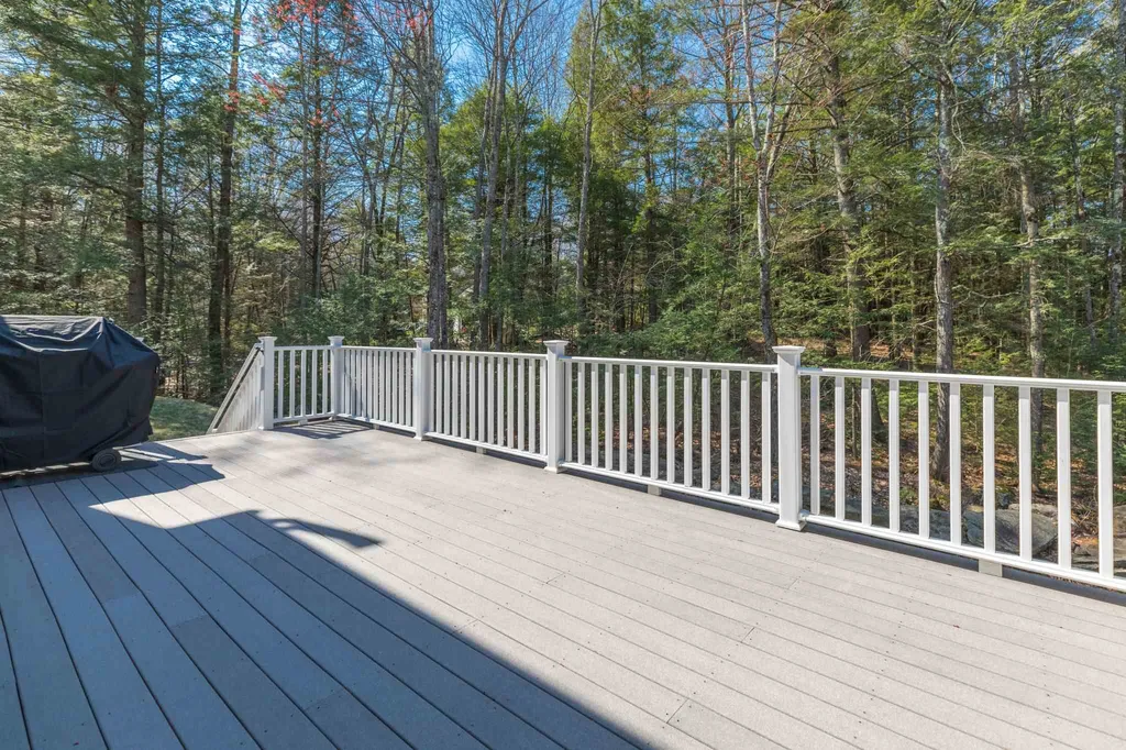 84 Highland Ridge Road Barrington NH 03825-5012