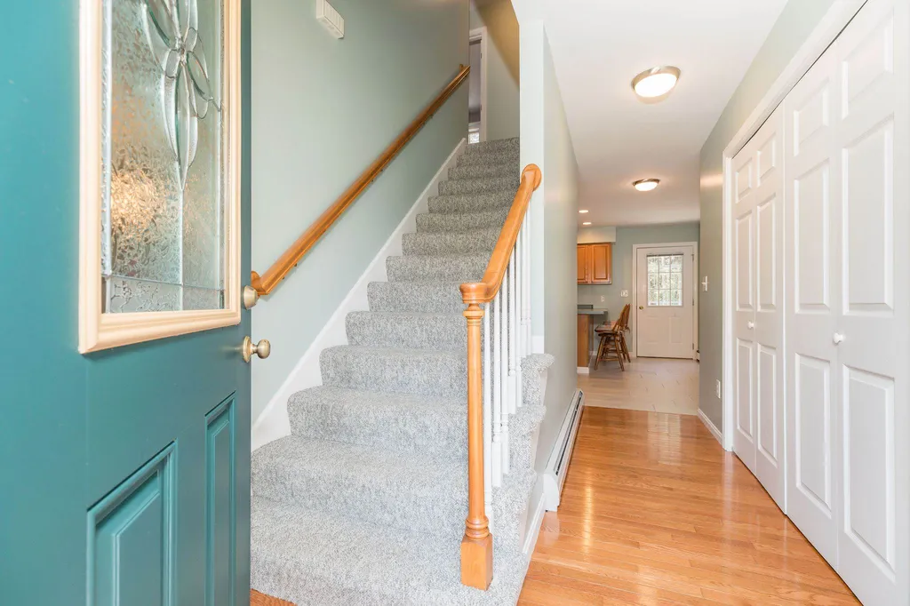 84 Highland Ridge Road Barrington NH 03825-5012