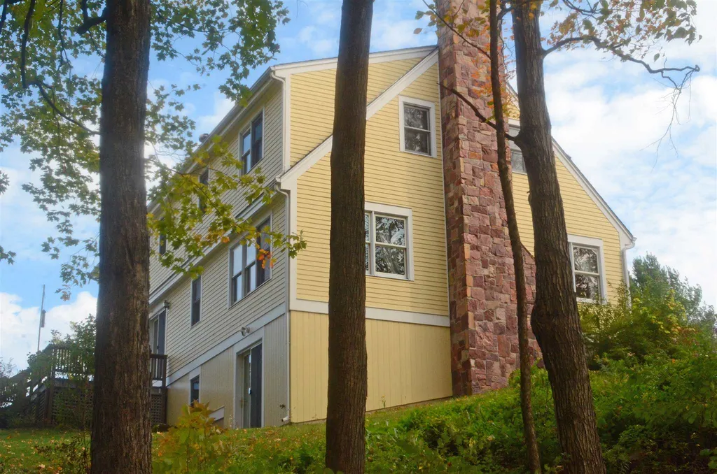 469 Ridgefield Road Shelburne VT 05482