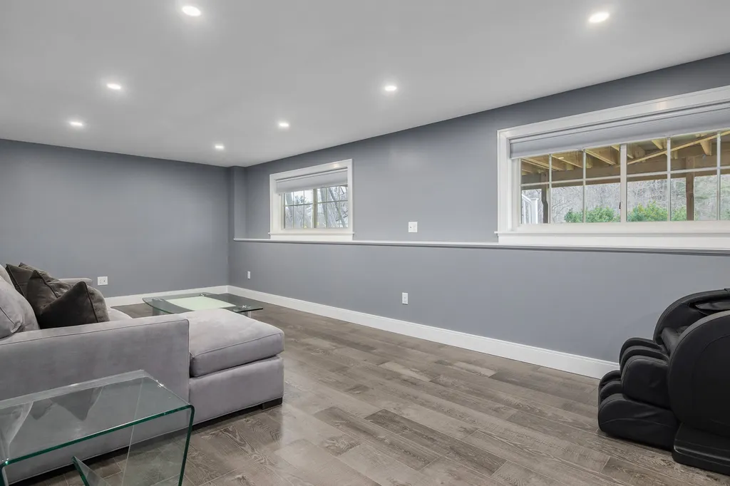 63 Granite Street Portsmouth NH 03801
