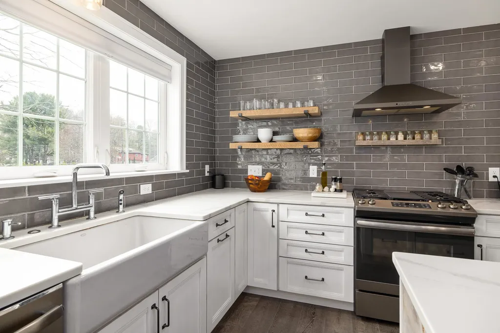 63 Granite Street Portsmouth NH 03801