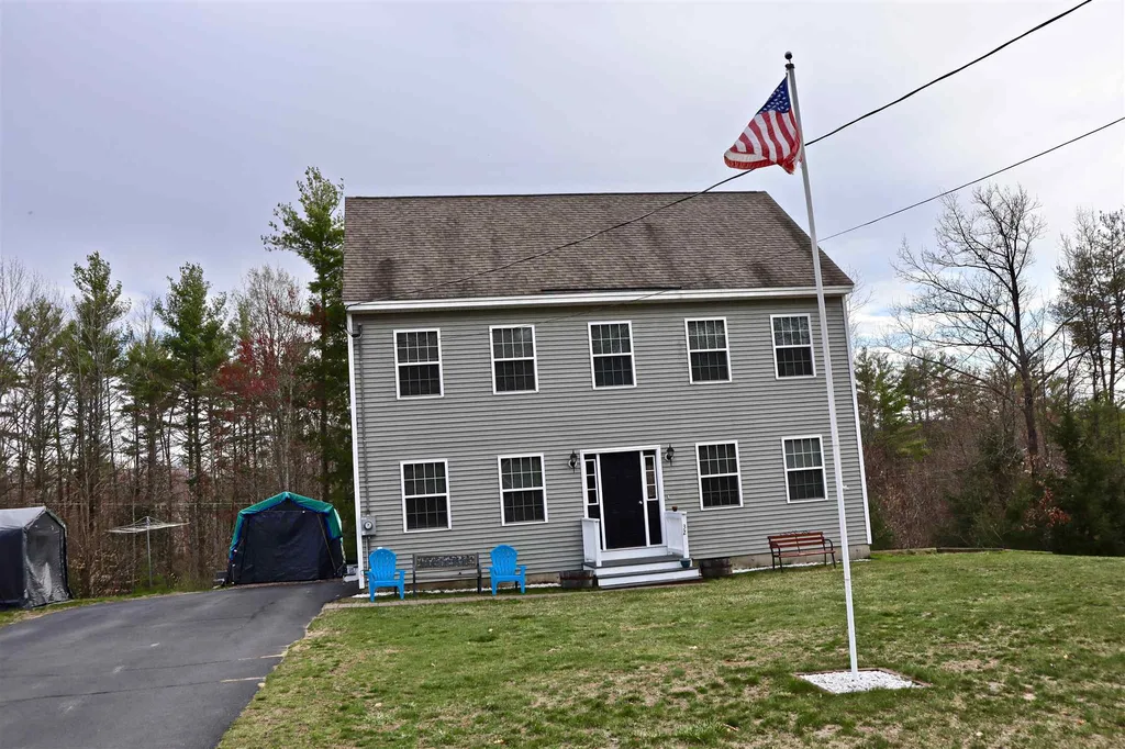 32 Fessenden Lane Weare NH 03281