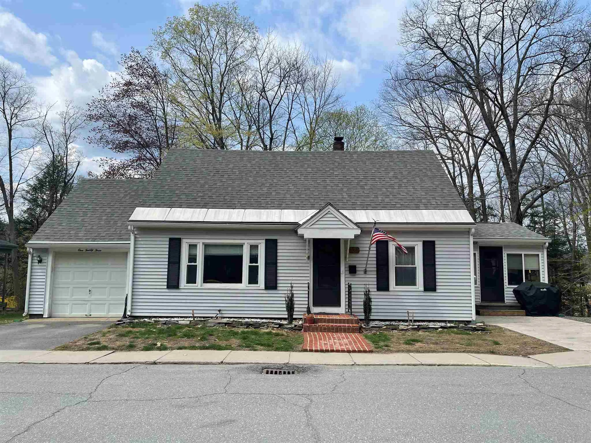 123 Commonwealth Avenue Springfield VT 05156