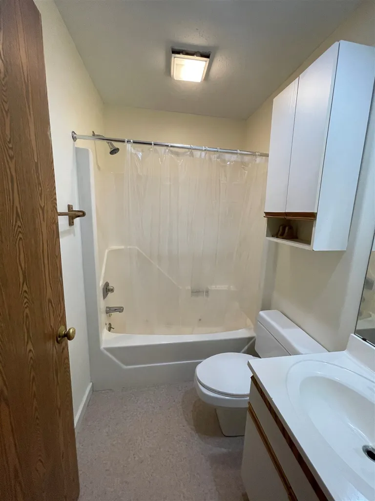 133 Colonial Drive Hartford VT 05001