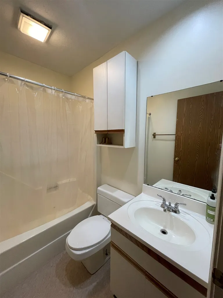 133 Colonial Drive Hartford VT 05001