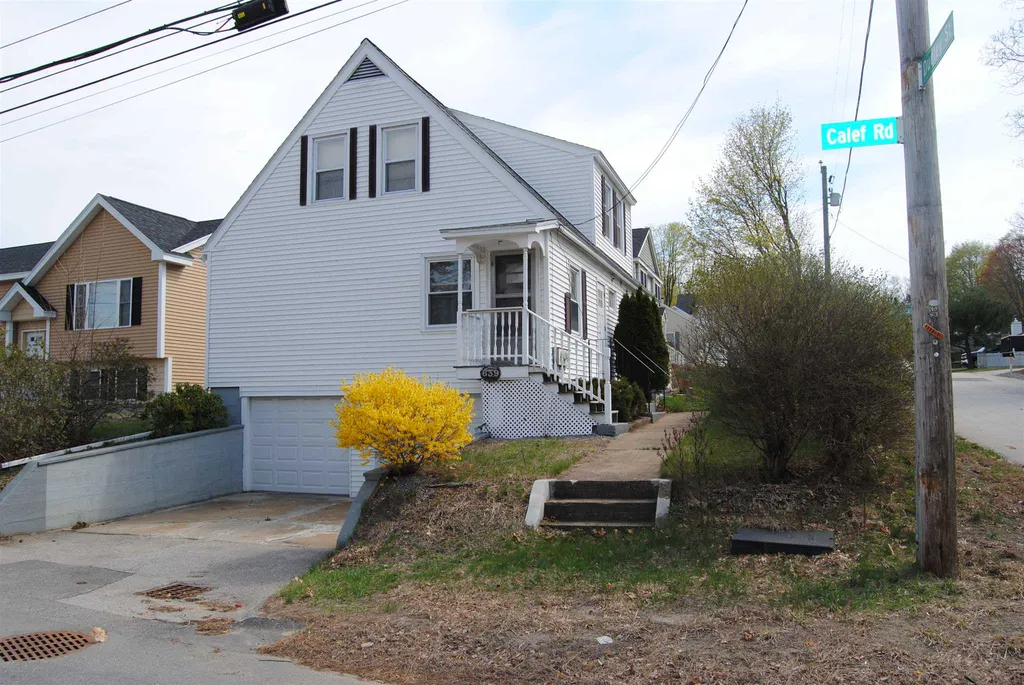 639 Calef Road Manchester NH 03103