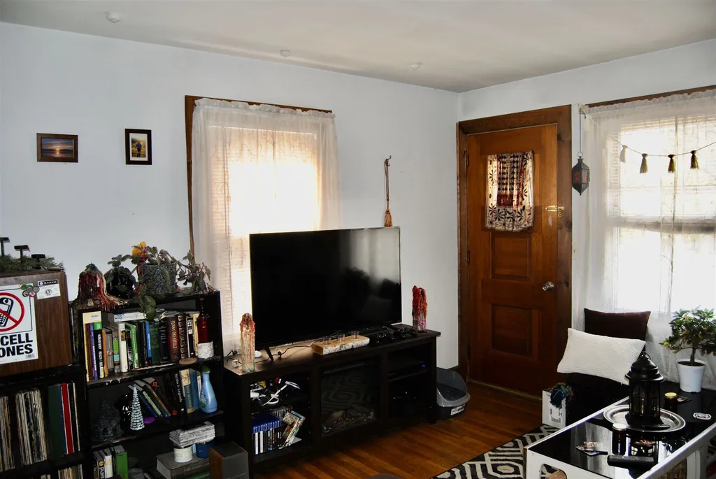 639 Calef Road Manchester NH 03103