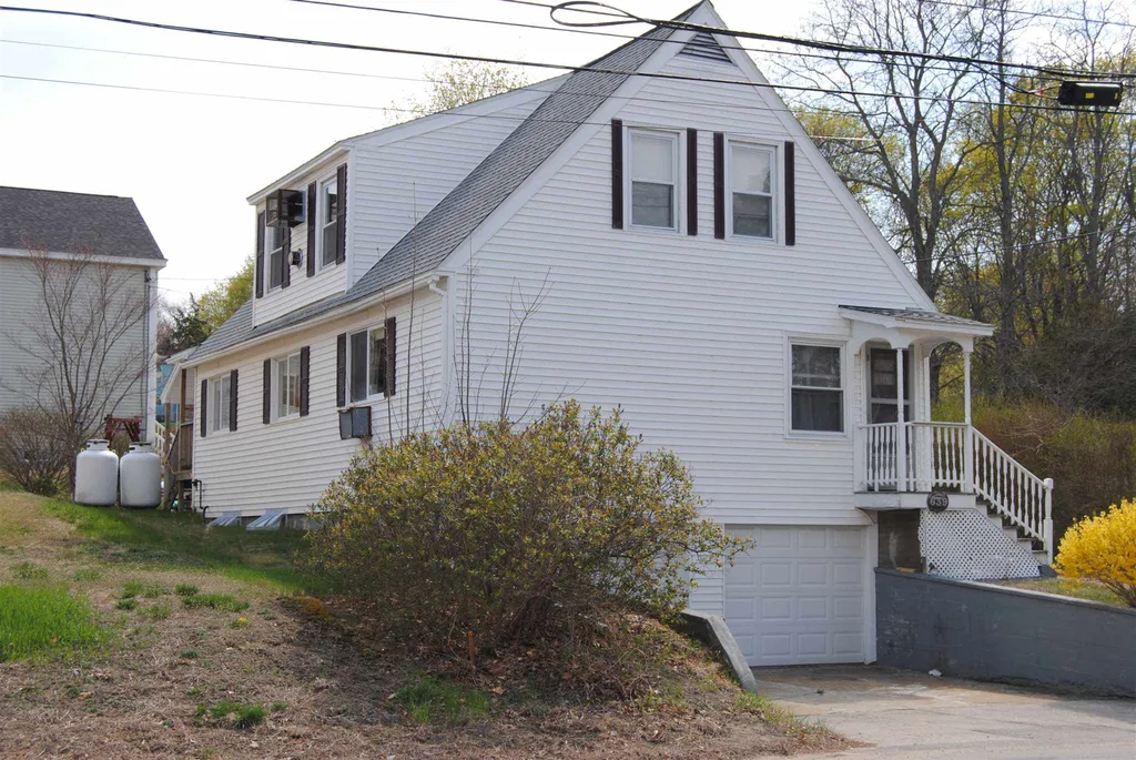 639 Calef Road Manchester NH 03103