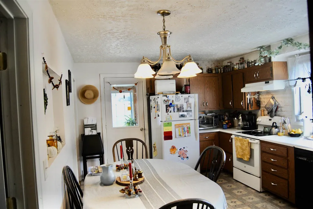 639 Calef Road Manchester NH 03103