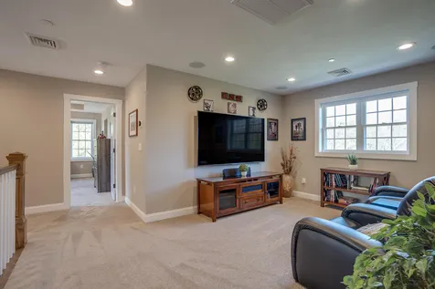 64 Susan Road New Boston NH 03070