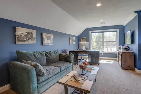 64 Susan Road New Boston NH 03070