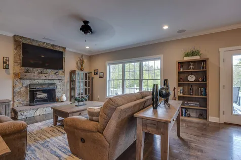 64 Susan Road New Boston NH 03070