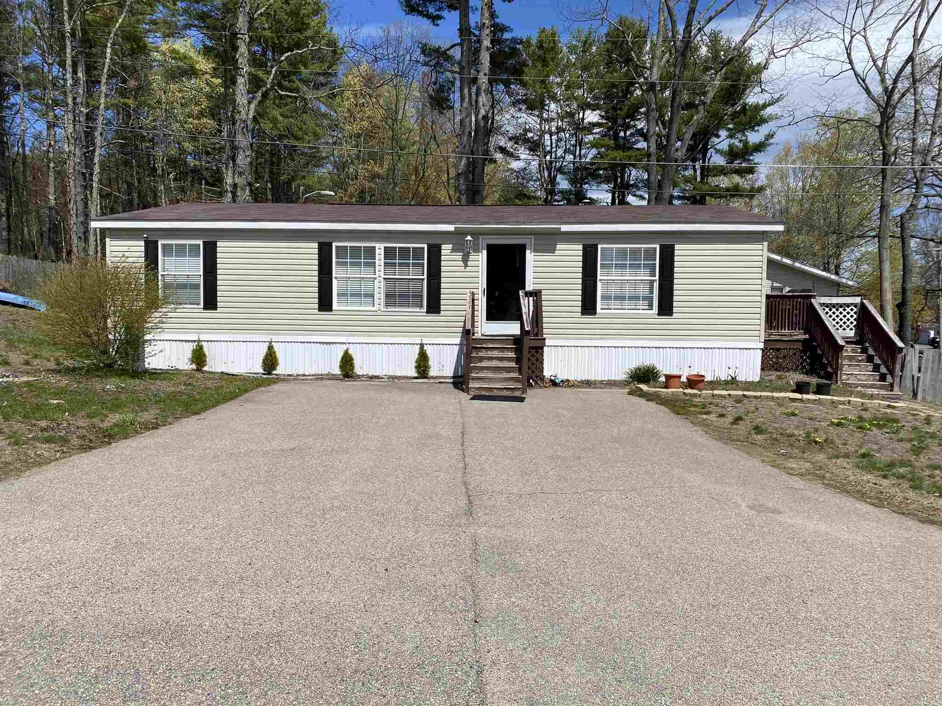 8 Evergreen Terrace Lee NH 03861