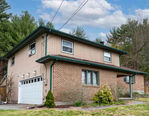 6 Hickory Street Hudson NH 03051