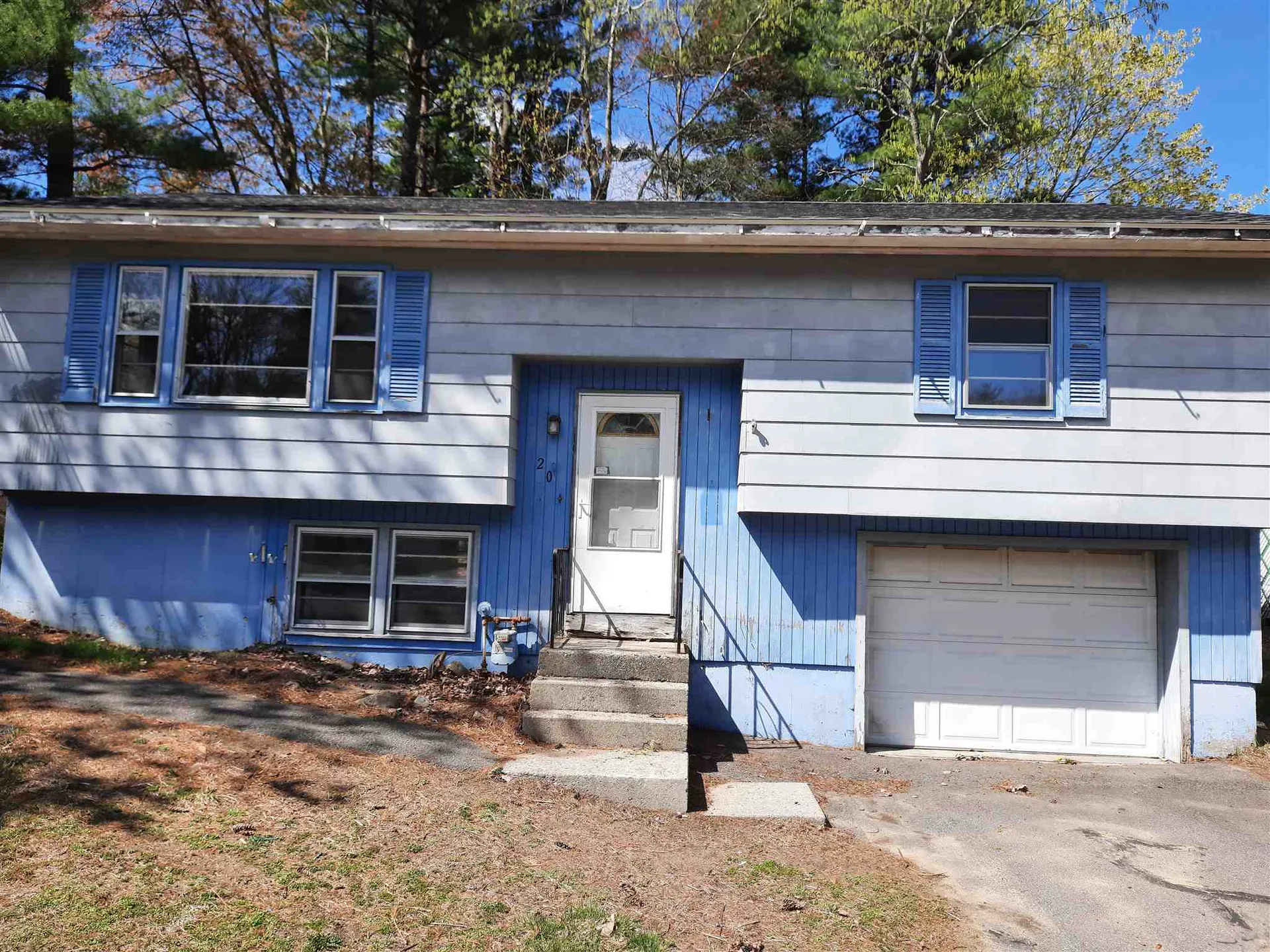 20 Cherokee Avenue Nashua NH 03062