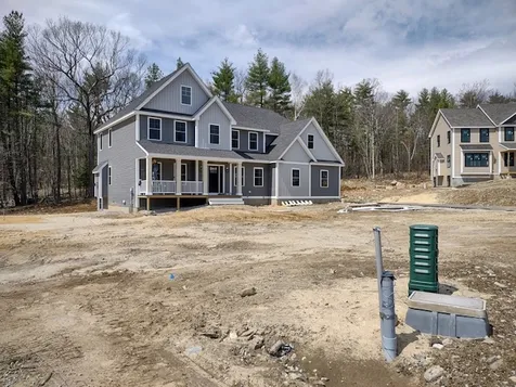 33 Caymus Ridge Salem NH 03079