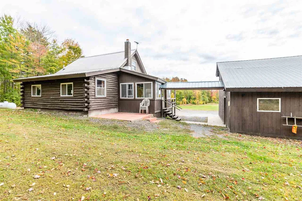 27 Hopkins Road Chelsea VT 05038