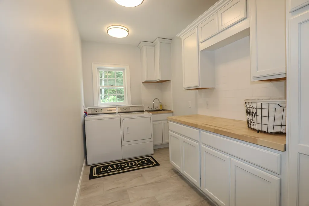 7 Checkerberry Lane Concord NH 03301