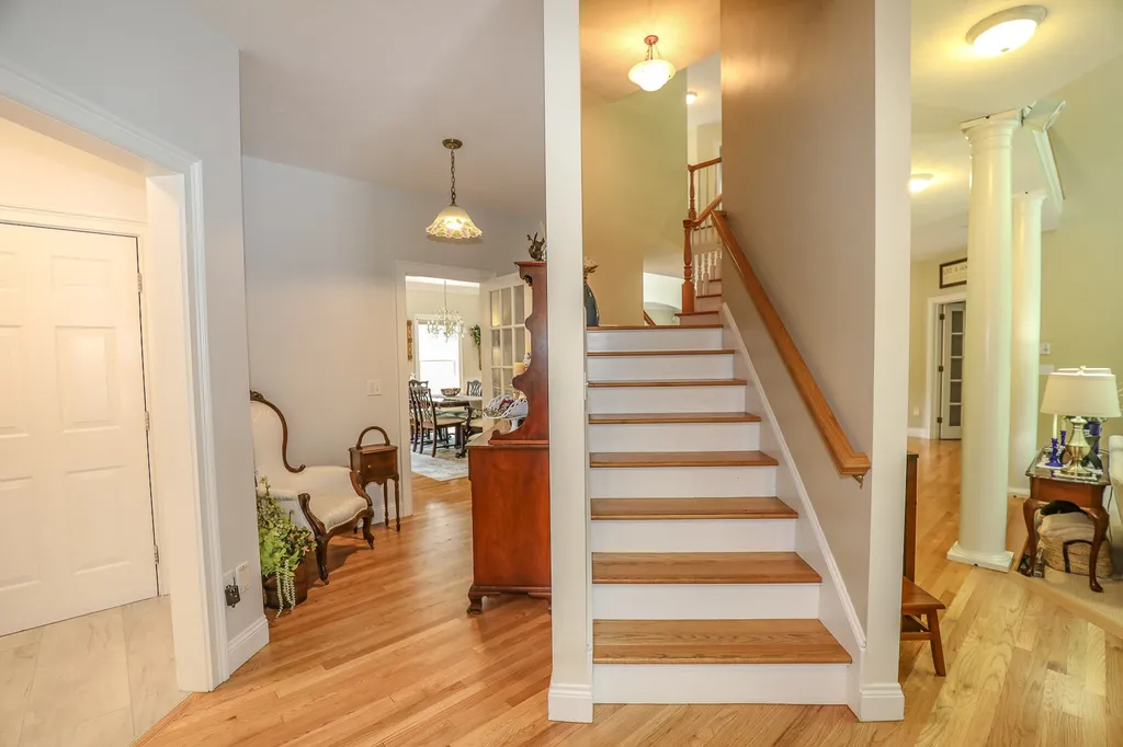7 Checkerberry Lane Concord NH 03301