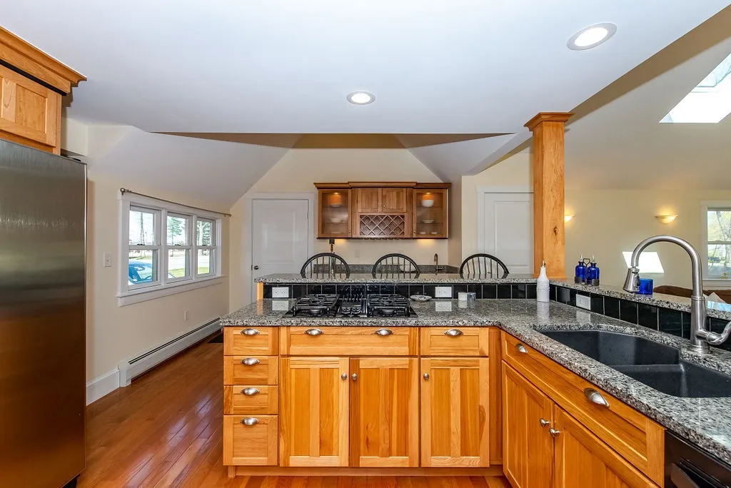 2007 Lafayette Road Portsmouth NH 03801