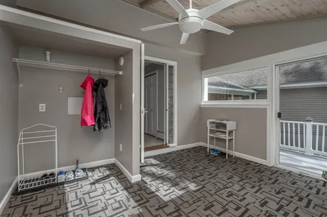 16 Woodland Drive Londonderry NH 03053