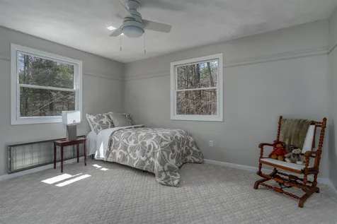 16 Woodland Drive Londonderry NH 03053