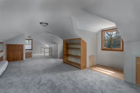 16 Woodland Drive Londonderry NH 03053