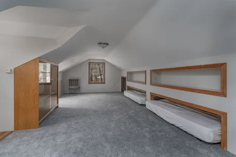 16 Woodland Drive Londonderry NH 03053