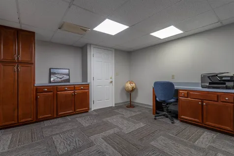 16 Woodland Drive Londonderry NH 03053