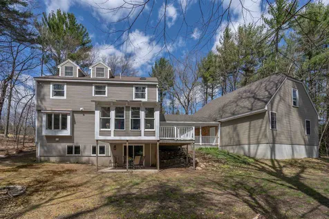 16 Woodland Drive Londonderry NH 03053